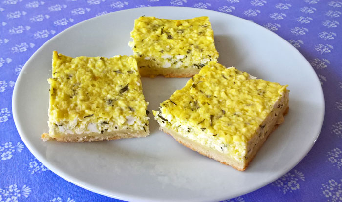 Dill and cottage cheese squares - Kapros-túrós lepény