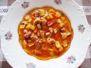 Bakonyi betyárleves - Bakony outlaw's soup