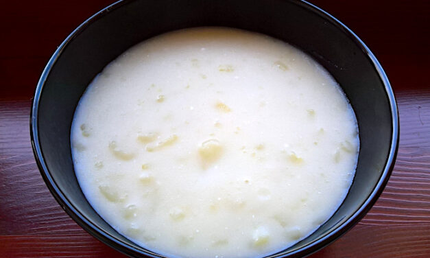 Krumplifőzelék – Sour cream potato stew
